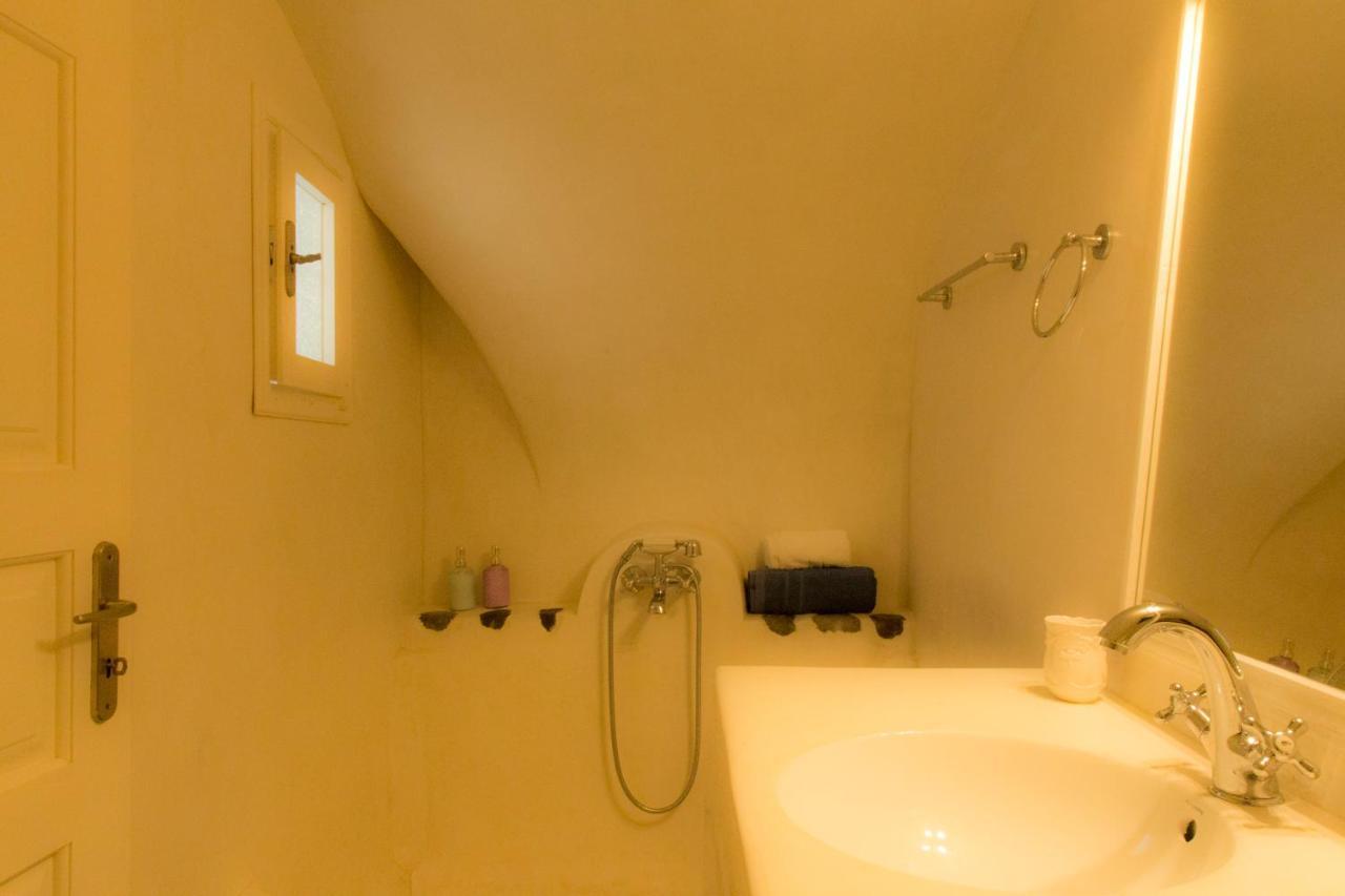 Linos Suites Emporio  Esterno foto