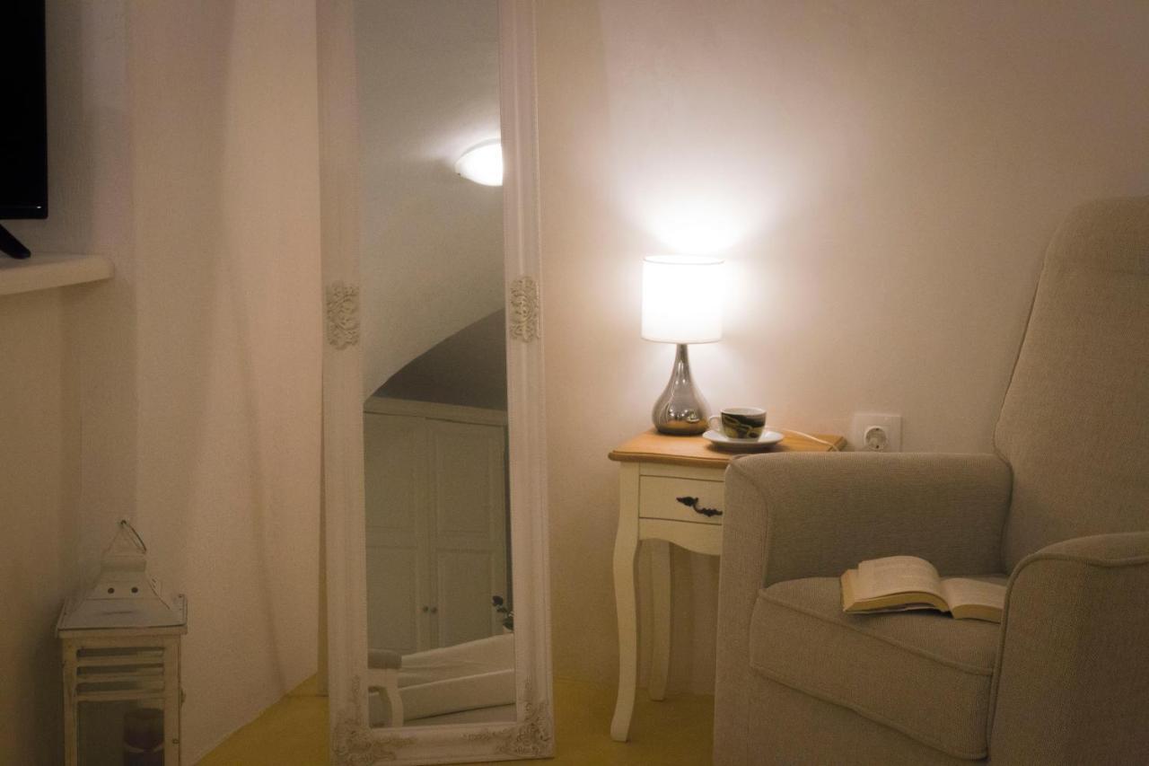 Linos Suites Emporio  Esterno foto