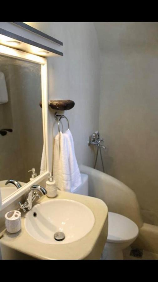 Linos Suites Emporio  Esterno foto