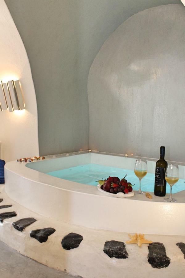 Linos Suites Emporio  Esterno foto